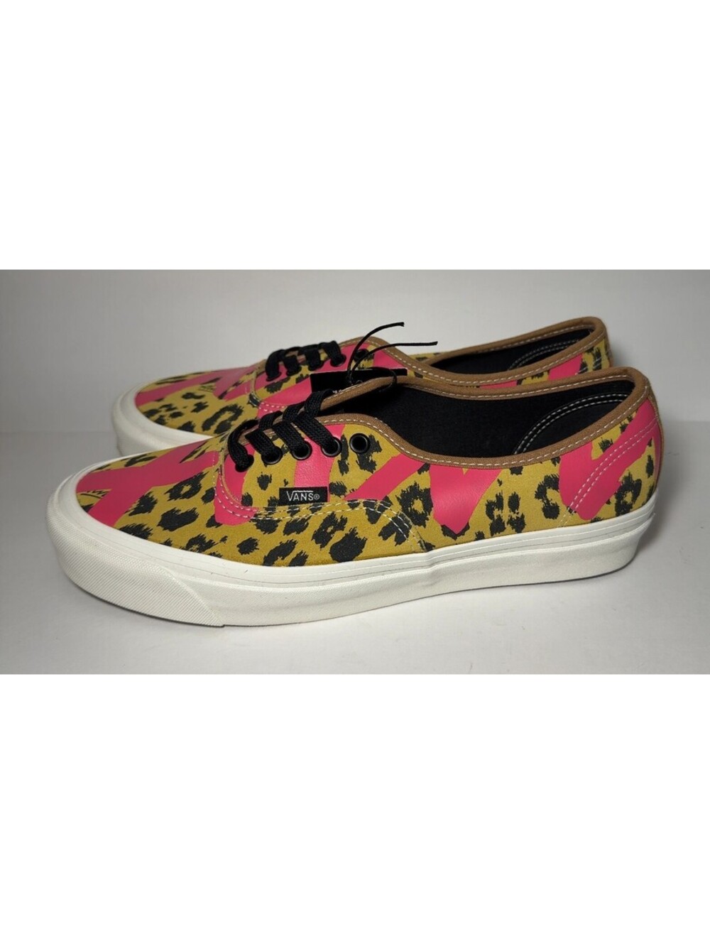 Vans Authentic 44 D Alva Skates Leopard Pink Sneakers